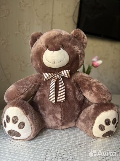 Большой плюшевый мишка