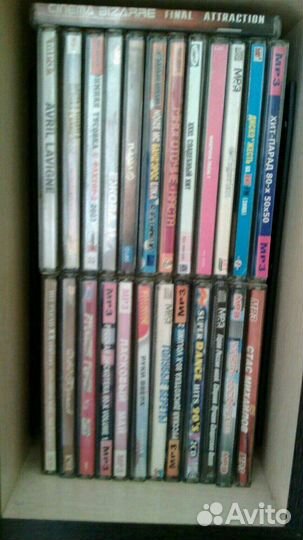 Диски с фильмами и музыкой