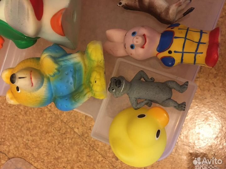 Игрушки из мультфильмов резиновые пластиковые