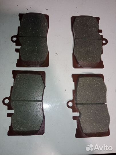 Тормозные колодки передние Toyota Celsior XF30