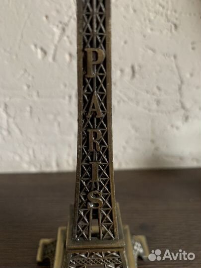 Предметы интерьера Эйфелева башня,мотоцикл