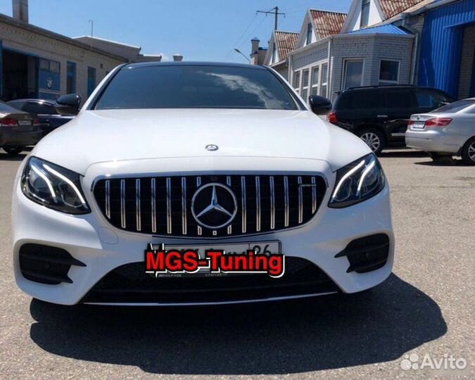 Решетка Mercedes e-class 213 GT 63 AMG под камеру