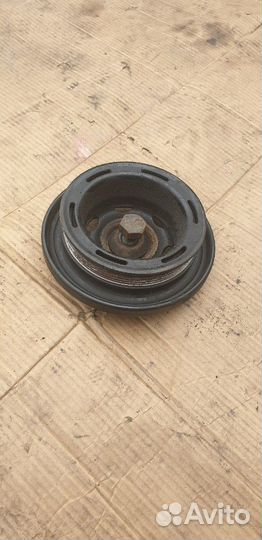 Шкиф коленчатого вала A 611 030 05 03 Mercedes Ben