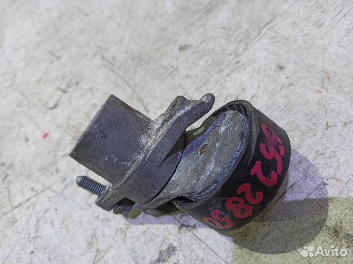 Натяжитель ремня Шкода