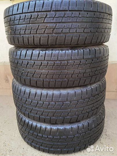 Goodyear Ice Navi Zea II 225/60 R17 98H