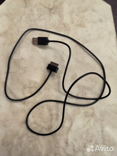 Кабели для зарядки телефонов и умных браслетов