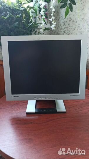 Монитор Samsung 152s