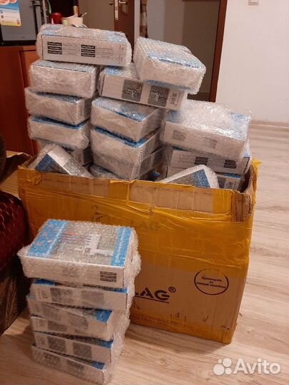 Дозатор для зубной пасты, держатель зубных щёток