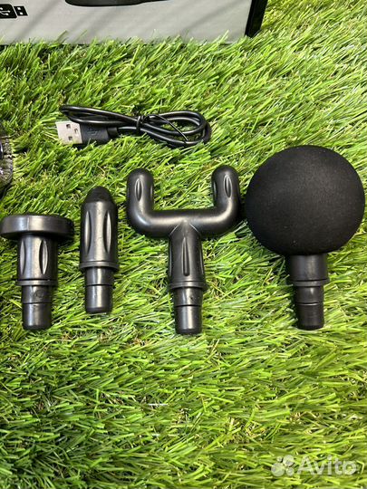 Массажный перкуссионный пистолет / массажер новый