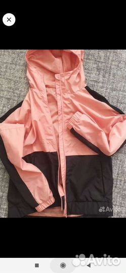 Ветровка женская