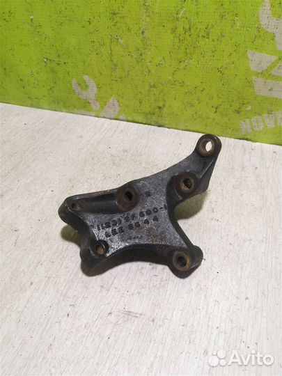 Кронштейн двигателя правый Ниссан Примера П11
