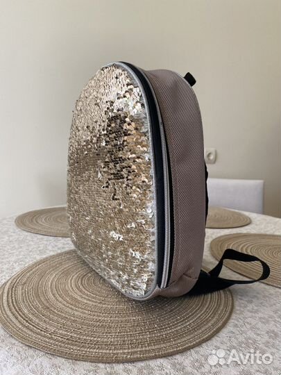 Рюкзак с пайетками для девочки