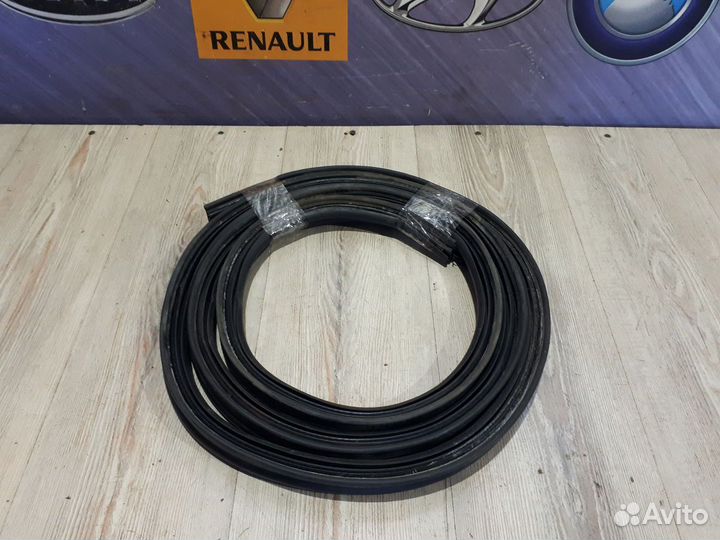 Уплотнитель резинка проема багажника LADA xray