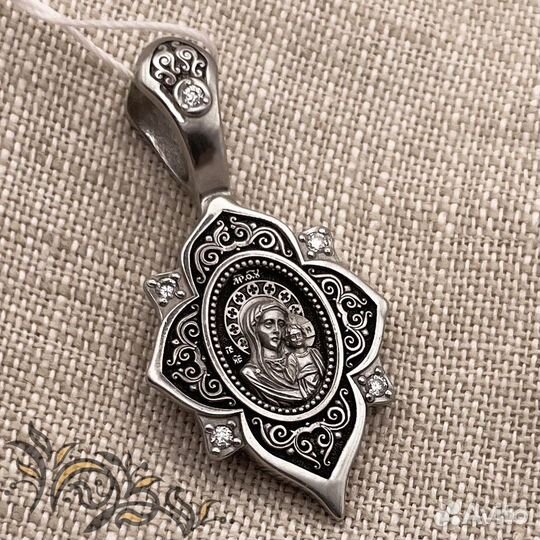 Подвеска с образом Казанская икона Божией Матери