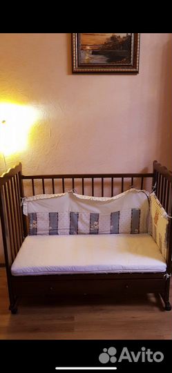 Детская кроватка