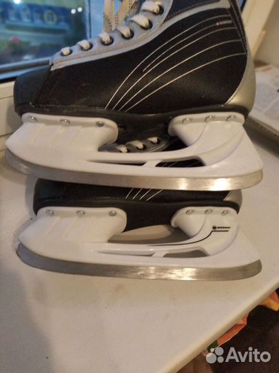 Коньки хоккейные 37 р