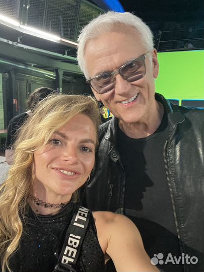 Актер, помощник режиссера, диджей