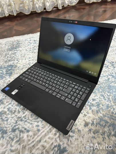 Ноутбук lenovo