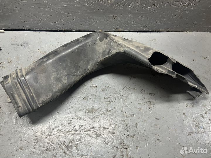 Воздуховод Audi 100 C4