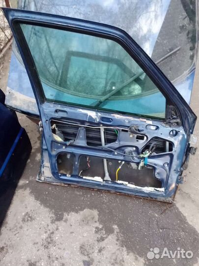 Дверь передняя левая