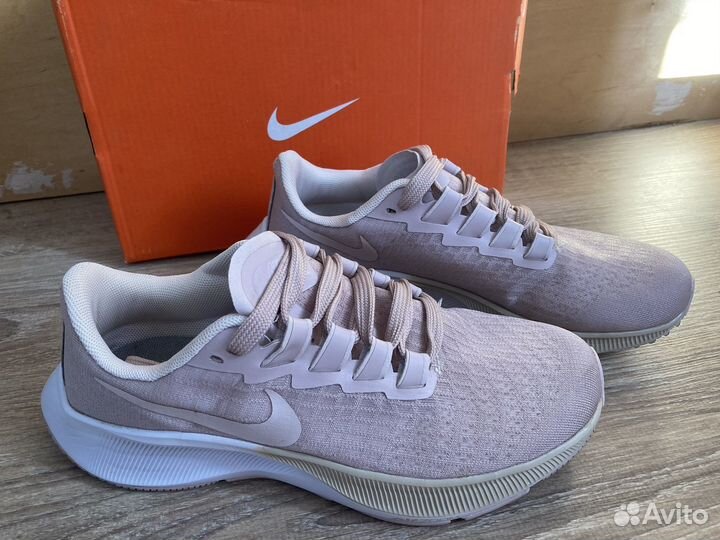 Кроссовки nike