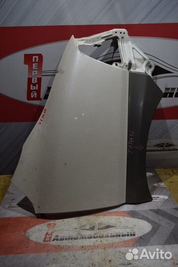 Крыло перед право c Toyota Grand Hiace VCH10W 5VZ