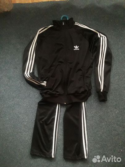 Спортивный костюм женский