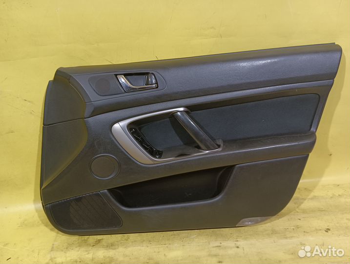 Обшивка двери передней правой Subaru Legacy B13