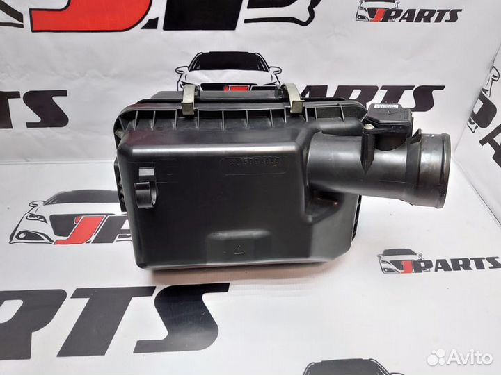 Корпус воздушного фильтра Mitsubishi Lancer 10