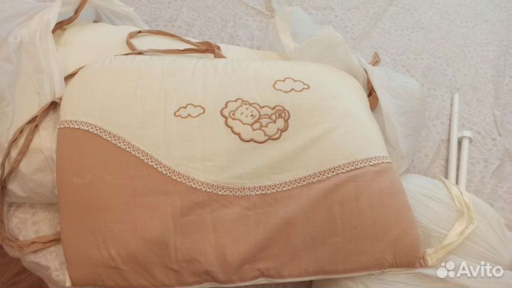 Кроватка детская с балдахином и бортиками