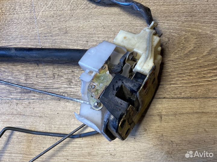 Mazda 626 gf замок водительской двери