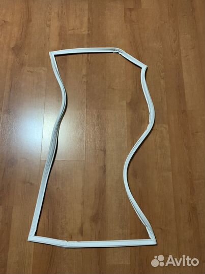 Новый уплотнитель для холодильника Liebherr