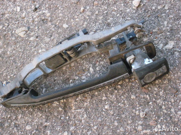 Ручка двери передней правой Mercedes Benz W124