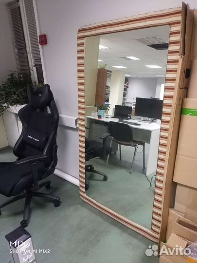 Зеркало настенное в раме бу