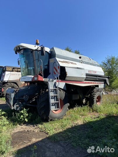 Комбайн Ростсельмаш Vector 410, 2011