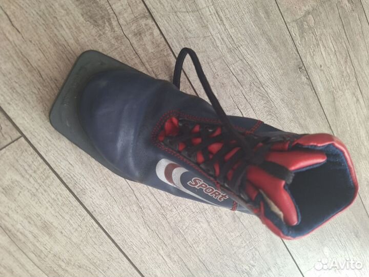 Лыжные ботинки