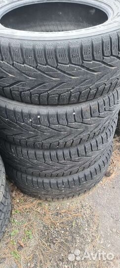 Nokian Tyres Hakkapeliitta R2 235/65 R17