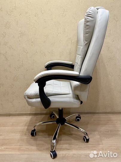 Кресло компьютерное офисное с массажем новое