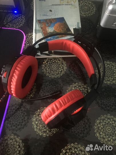 Игровая клавиатура и мышка наушники