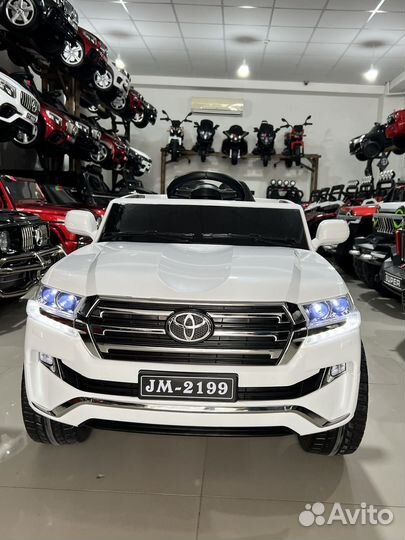 Детский электромобиль