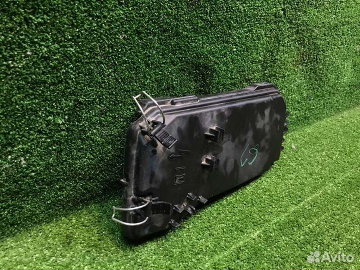 Крышка блока предохранителей Mercedes Glk