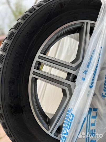 Nokian Tyres Hakkapeliitta R2 SUV 275/50 R20