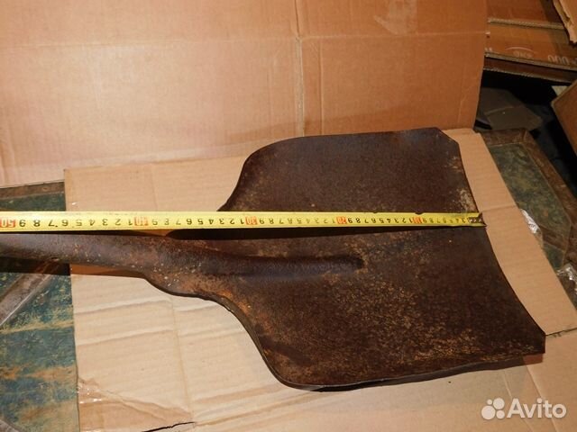 Старинная. большая, совковая лопата 