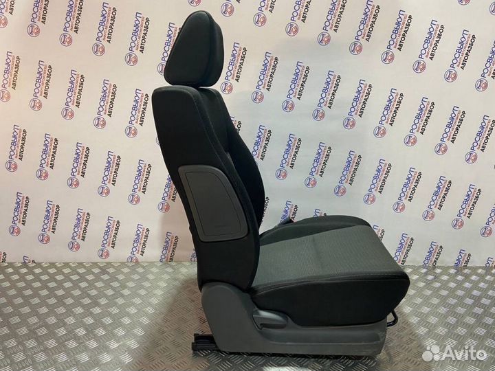 Сиденье Suzuki SX4 1