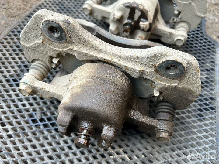 Суппорт задний передний Лансер 9