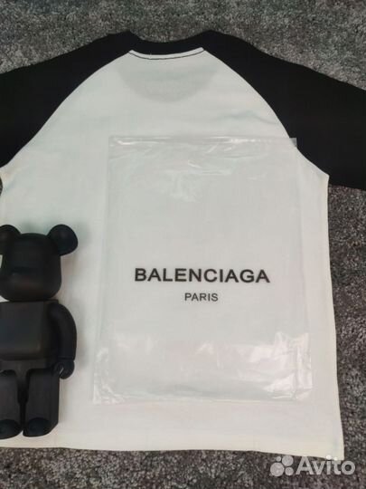 Футболка balenciaga