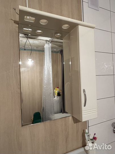 Шкаф для ванной с зеркалом