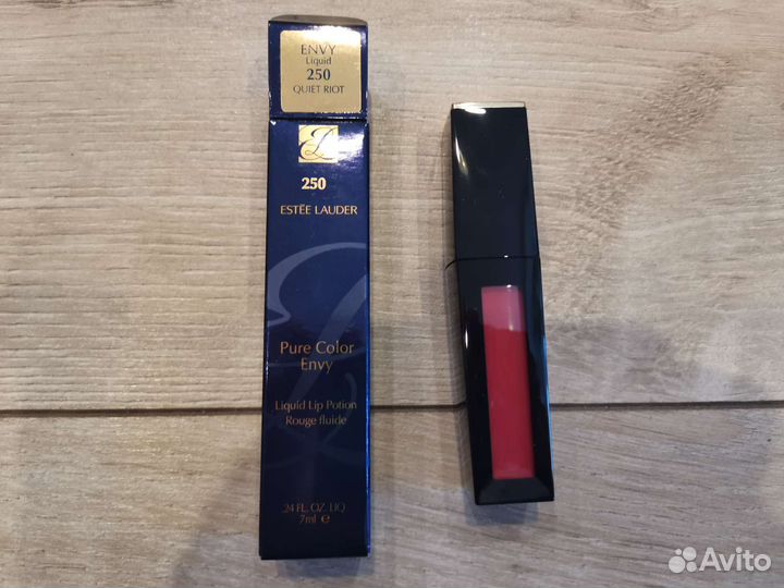 Estee Lauder, Bourjois