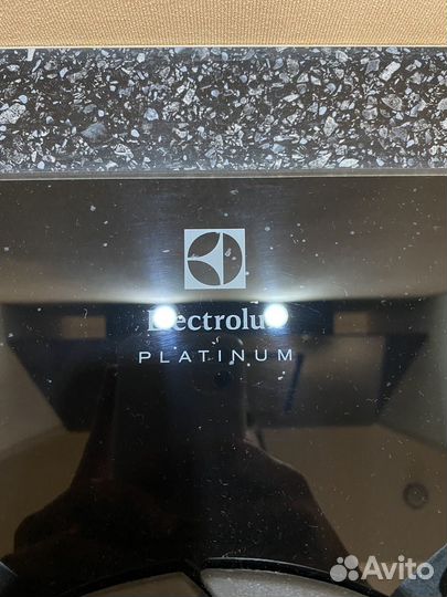 Встраиваемая аарочная панель Electrolux