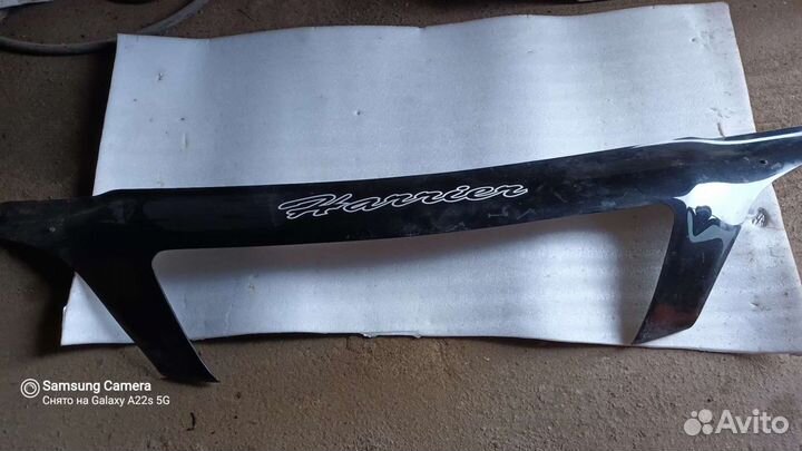 Дефлектор на капот